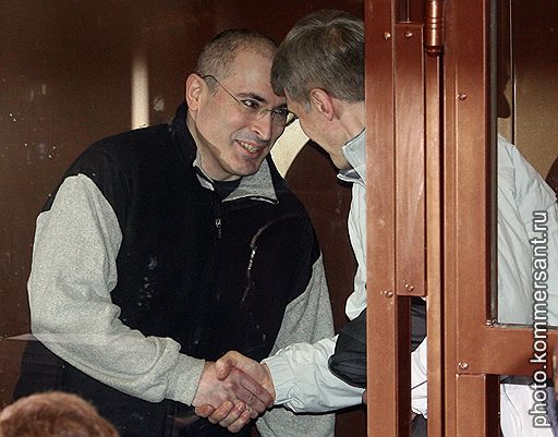 Михаил Ходорковский и Платон Лебедев на предварительных слушаниях в Хамовническом суде, 3 марта 2009 года