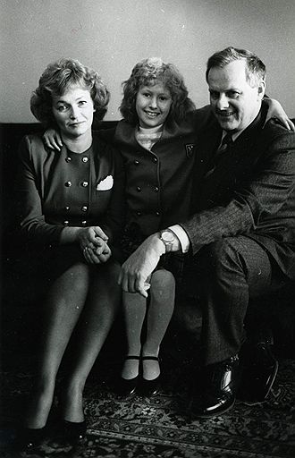 Анатолий Собчак с женой Людмилой Нарусовой и дочерью Ксенией