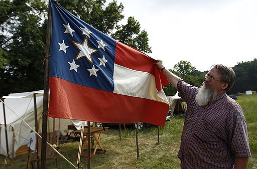 21.07.2011 В США начались торжества по случаю 150-летия битвы при Булл-Ране, первого крупного сражения Гражданской войны. Собравшиеся в эти дни в Манассасе, штат Виргиния, проведут реконструкцию сражения, а также поучаствуют во множестве исторических конкурсов и инсталляций