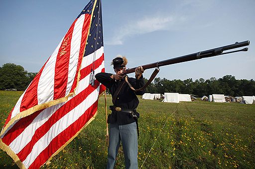 21.07.2011 В США начались торжества по случаю 150-летия битвы при Булл-Ране, первого крупного сражения Гражданской войны. Собравшиеся в эти дни в Манассасе, штат Виргиния, проведут реконструкцию сражения, а также поучаствуют во множестве исторических конкурсов и инсталляций