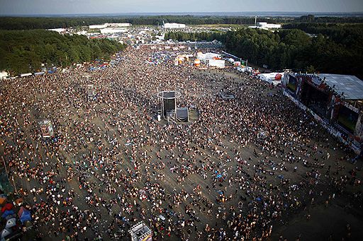 06.08.2011 В городе Костшин над Одером прошел 17-й фестиваль «Вудсток». Это крупнейший летний музыкальный фестиваль, одно из популярных развлечений которого – валяние в грязи