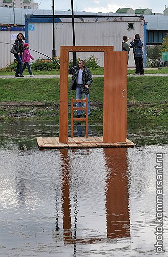 25.09.2011 В Москве в рамках московской биеннале современного искусства открылась выставка «Южное Бутово/Спальный район»