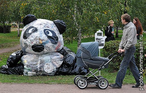 25.09.2011 В Москве в рамках московской биеннале современного искусства открылась выставка «Южное Бутово/Спальный район»