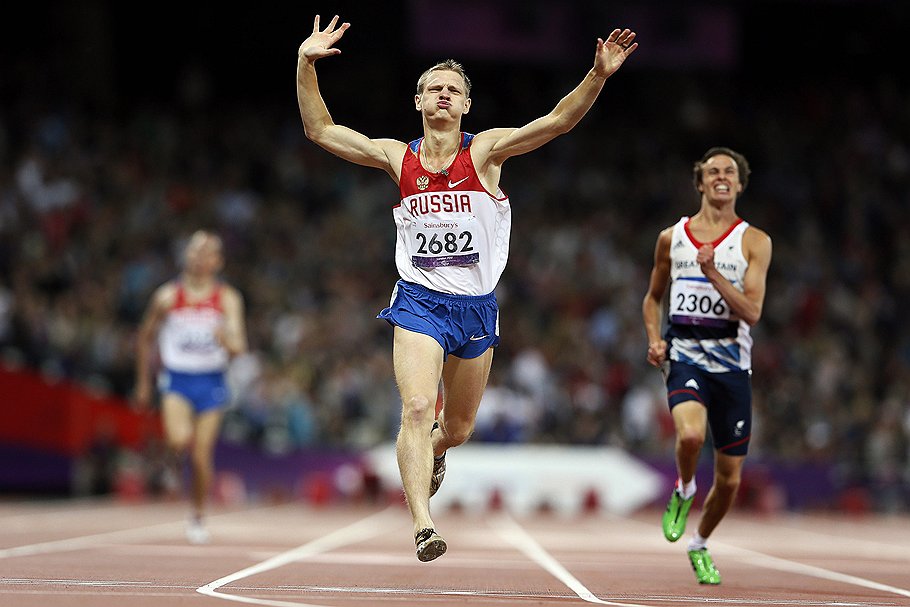 Евгений Швецов занял первое место в беге на 400 м на Паралимпиаде в Лондоне.