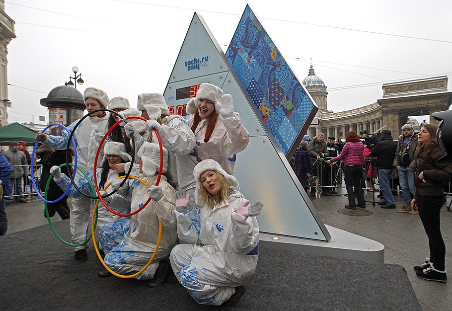 Церемония запуска олимпийских часов в Санкт-Петербурге
