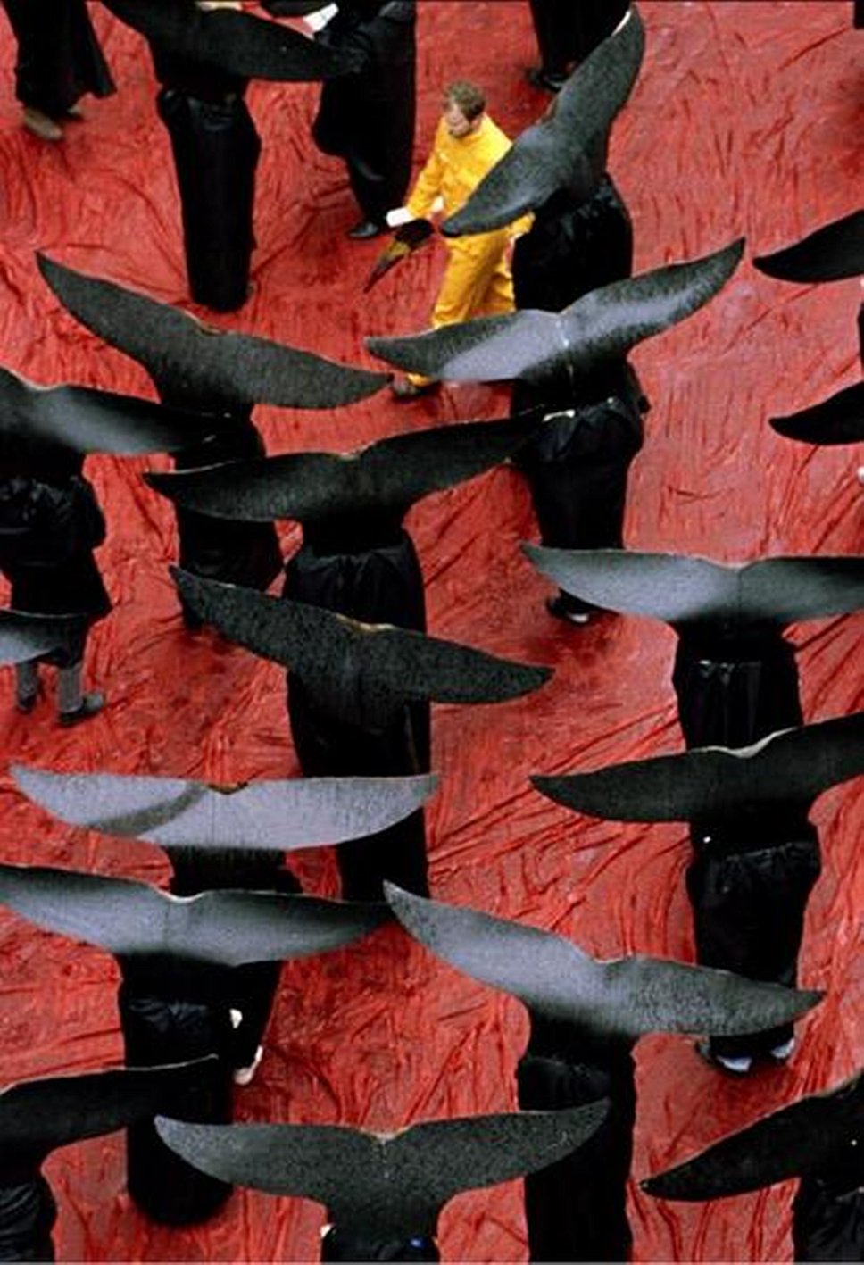 Активисты Greenpeace у посольства Норвегии протестуют против китобойного промысла