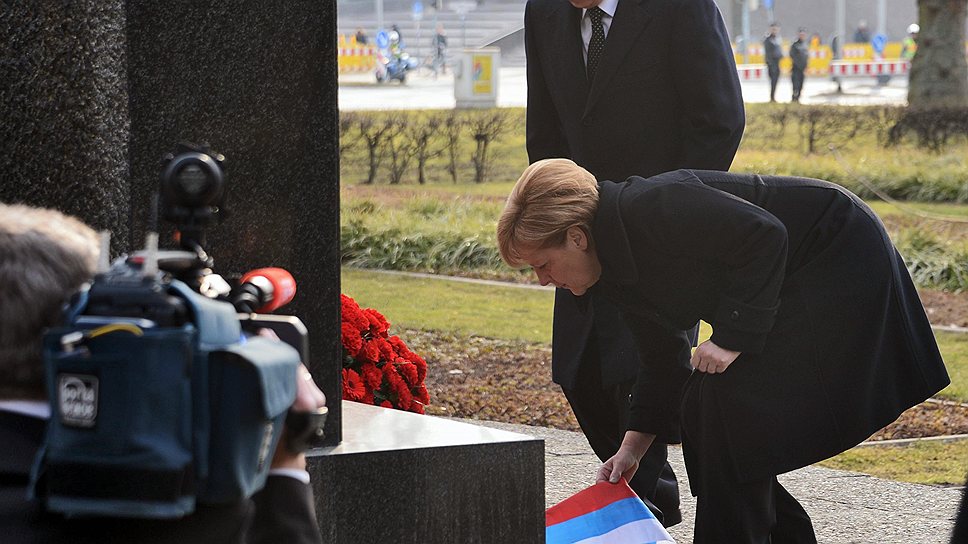 08.04.2013 — Рабочий визит президента РФ Владимира Путина в Ганновер, где совместно с канцлером ФРГ Ангелой Меркель он открыл ежегодную промышленную ярмарку