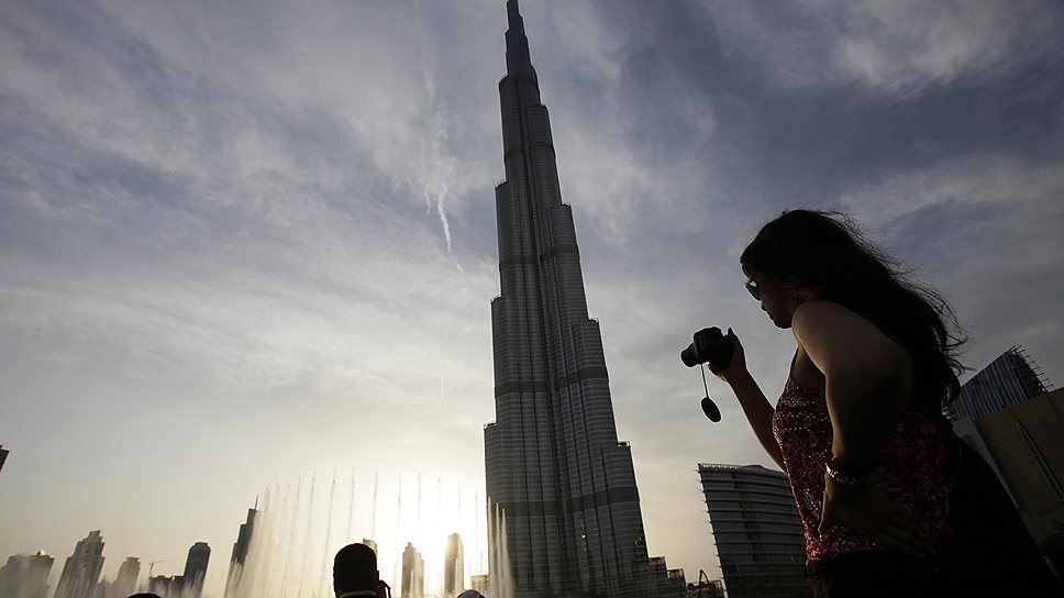 Burj Khalifa (Бурдж-Халифа) — одно из самых высоких зданий в мире. Построено в Дубаи, его высота — 828 метров