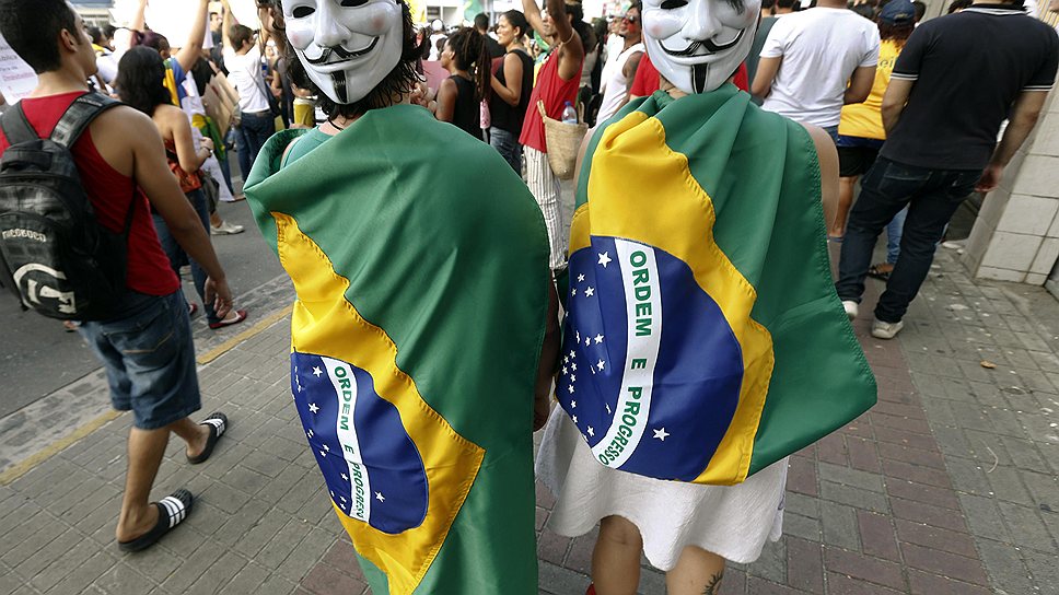 21 июня. Протесты в Бразилии против проведения Кубка Конфедерации, коррупции и бесправия властей