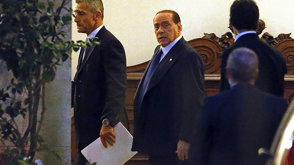 24 июня. Бывший премьер-министр Италии Сильвио Берлускони приговорен к семи годам лишения свободы за использовании услуг несовершеннолетних проституток
