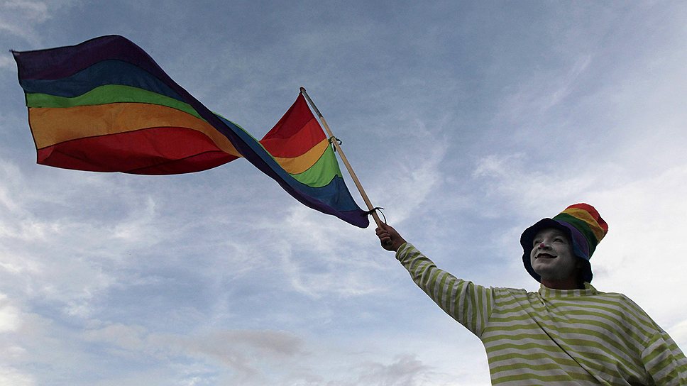 26 июня. верховный суд США приравнял однополые браки к гетеросексуальным
