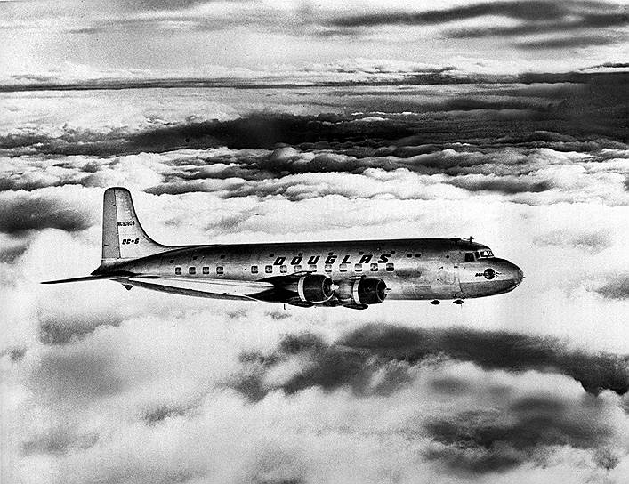 1948 год. Самолет Douglas DC-6 Скандинавских авиалиний и Avro York Военно-воздушных сил Великобритании столкнулись в небе недалеко от Лондона. 39 пассажиров и члены экипажа обоих самолетов погибли