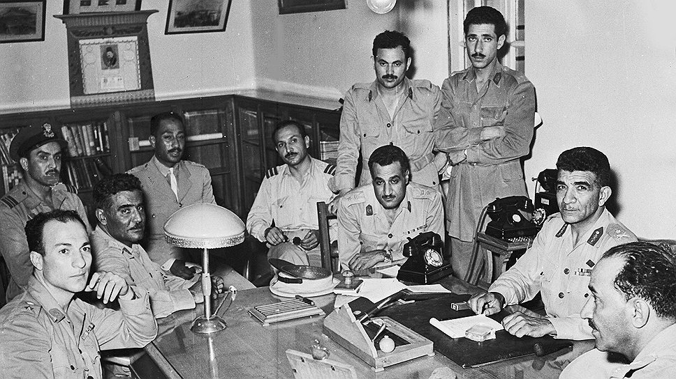 Пришедший к власти посредством военного переворота в 1952 году Гамаль Абдель Насер скончался от сердечной недостаточности в 1970 году. Пост президента Египта он занимал до самой смерти