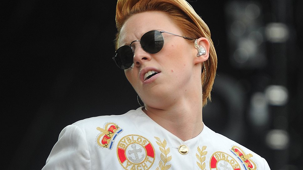 Вокалистка британской синтипоп-группы La Roux Элли Джексон 