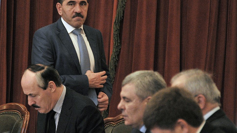 Слева направо: врио президента Дагестана Рамазан Абдулатипов, врио главы республики Ингушетия Юнус-Бек Евкуров