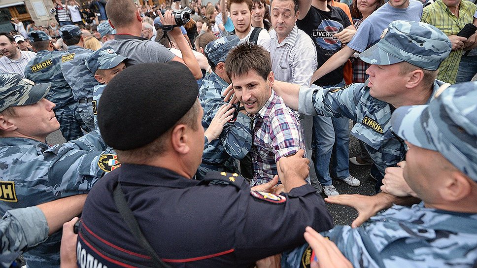 18 июля. Митинг на Манежной площади в поддержку осужденного на пять лет колонии Алексея Навального