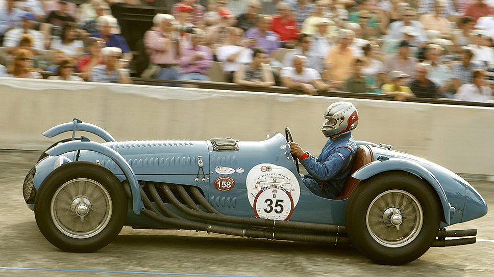 Talbot Lago T 26 GS Le Mans 1948 года проезжает мимо трибун на велотрассе в Эрликоне. После того, как в 1958 концерн SIMCA поглотил производителя этих машин, они перестали пользоваться успехом