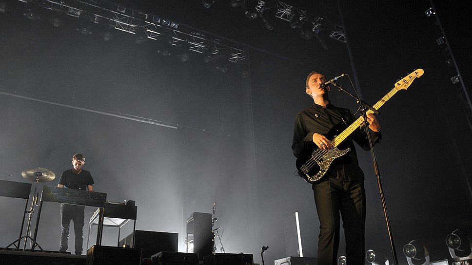 Второй альбом The XX Coexist вышел в сентябре 2012 года, сразу заняв первое место в британском хит-параде. В Москве прозвучали почти все композиции с двух пластинок. Каждая песня сопровождалась световым шоу, концерты группы отличаются своей театральностью и интересными визуальными решениями