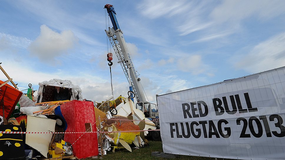 Ради нескольких секунд полета современные Икары съезжаются на Red Bull Flugtag со всей России