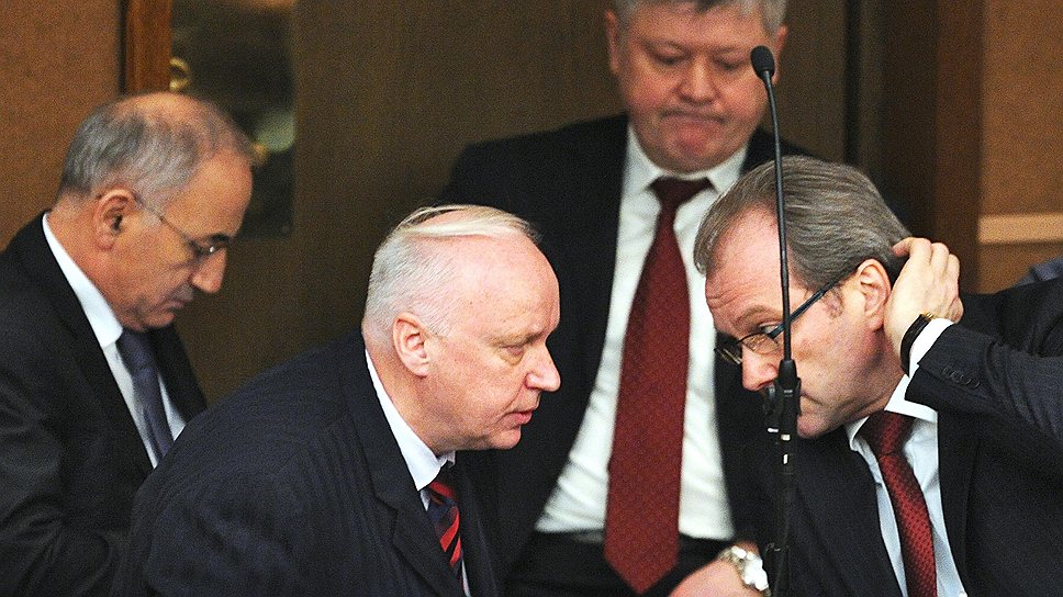 О деле «Оборонсервиса»: «И должен сказать, что бы ни говорили скептики, работа по этому делу энергично продолжается»
&lt;BR>На фото с полномочным представителем президента России в Государственной думе России Гарри Минхом