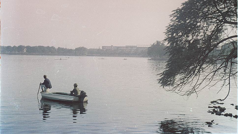 1979 год. 30 тыс. «лодочников», которым удалось по морю покинуть Вьетнам, получили разрешение на проживание в США