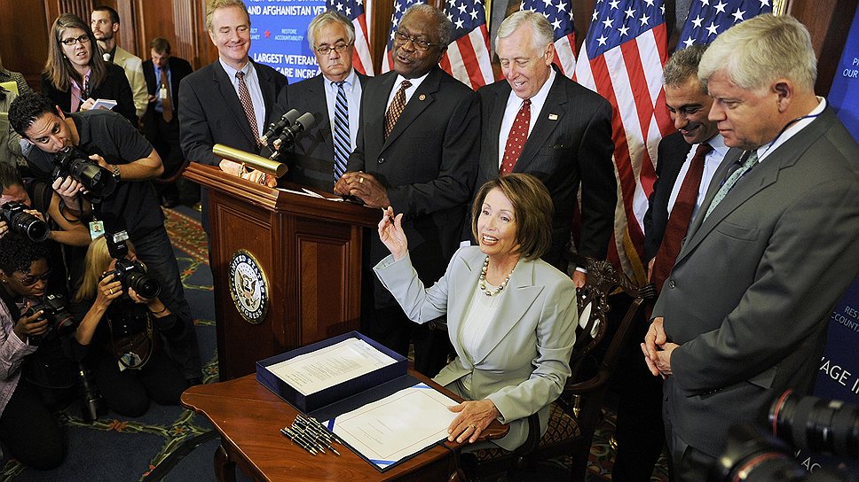 3 октября сенат США за две недели разработал и одобрил «План Полсона», состоящий из 451 страницы текста, предусматривающий поддержку экономики США стоимостью до $700 млрд

