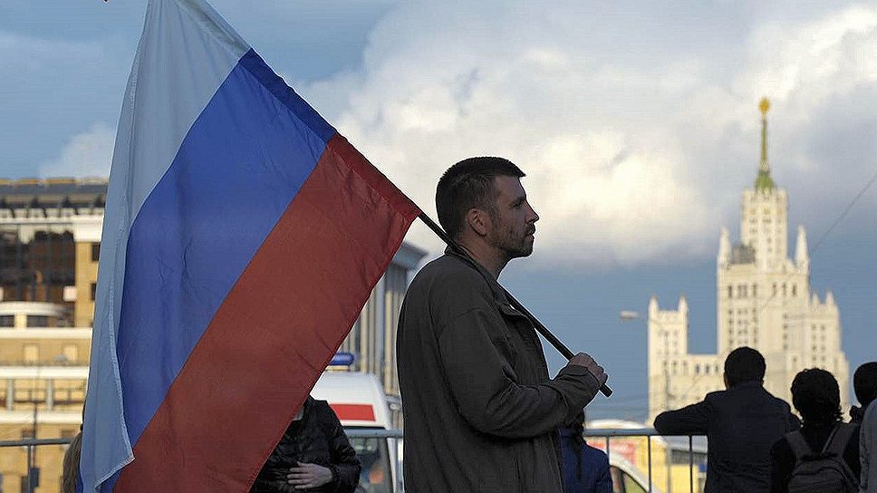 Леонид Волков: «Вся кампания была очень доброй, искренней и позитивной. Наверняка каждый из всех присутствующих много раз объяснял, почему он голосует за Алексея Навального. Выборы не признаем. Мы не собираемся призывать к беспорядкам. Навальный сегодня требует очень простых вещей: публичный пересчет голосов, пересчет голосов на дому и итоговую проверку»