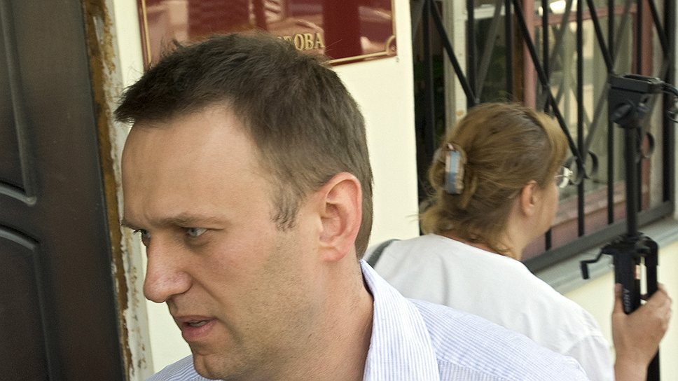 Оппозиционер Алексей Навальный с супругой Юлией