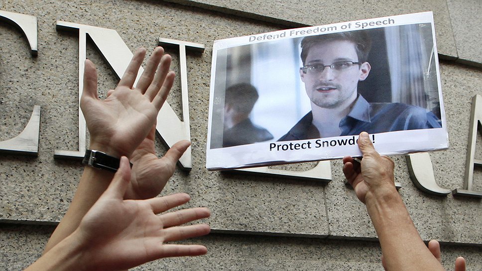 У кого оказались секретные материалы Эдварда Сноудена