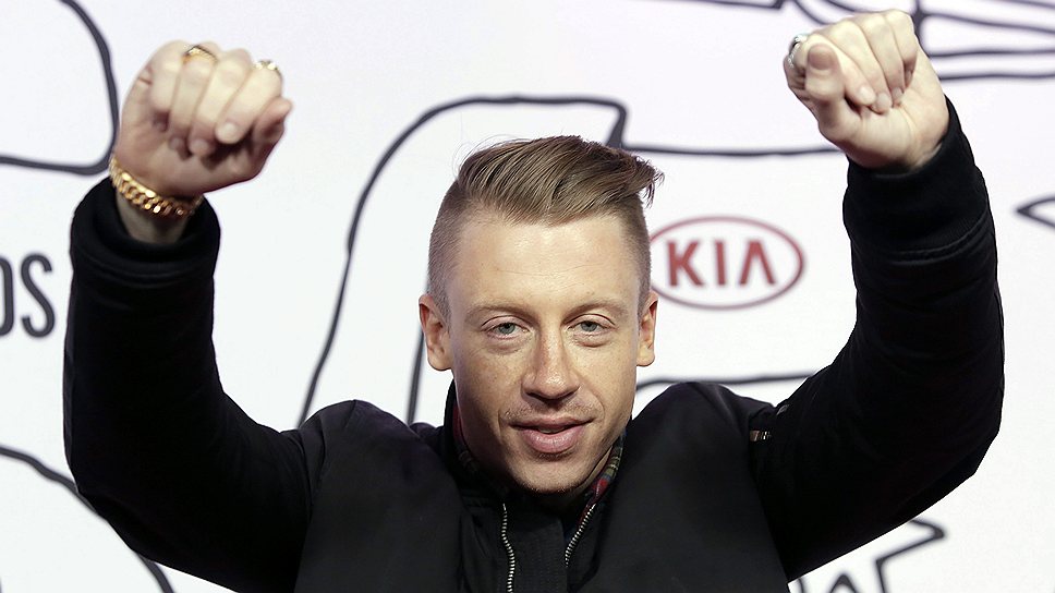 Премия в номинации «Прорыв года» досталась американскому дуэту Macklemore/Ryan Lewis с их видео Same Love