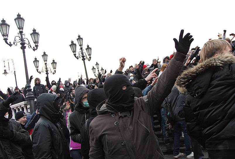 В  2010 году в Москве после убийства болельщика «Спартака» Егора Свиридова в драке с кавказцами было задержано шестеро подозреваемых, но пятерых из них вскоре отпустили. Этот факт вызвал широкий резонанс, в результате чего на Манежной площади в Москве состоялась несанкционированная акция, посвященная гибели Егора Свиридова. Акция собрала до 20 тыс. человек и сопровождалась столкновениями с полицией и погромами