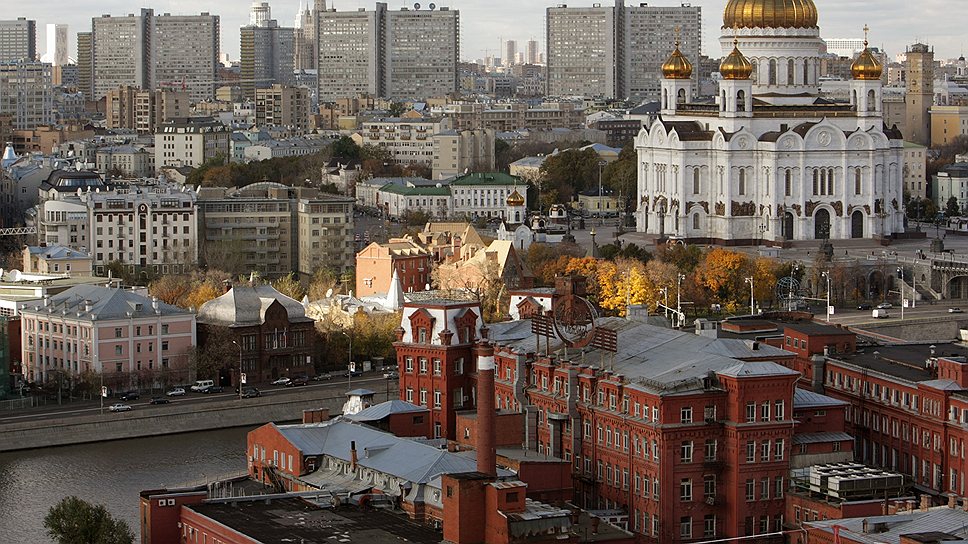 За последние годы бывшая кондитерская фабрика «Красный Октябрь» превратилась в одну из крупнейших тусовочных площадок Москвы: здесь располагаются лучшие клубы столицы Rolling Stone и Gipsy, а также институт медиа, архитектуры и дизайна «Стрелка». В мае 2013 года мэрия  утвердила проект планировки «Красного октября»: площадь застройки после реконструкции и возведения новых объектов увеличится со 170 тыс. кв. м до 212 тыс. кв. м.