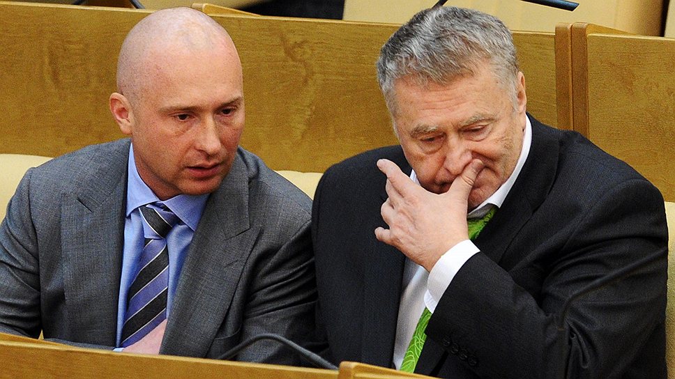 Депутат ГД Игорь Лебедев (слева) вместе с Сергеем Ивановым и Владимиром Семеновым предлагал предоставить гражданам официальный оплаченный выходной в день рождения: «Мы хотим, чтобы эта процедура была узаконена. К тому же это уменьшит вероятность того, что сотрудник устроит празднование прямо на рабочем месте». Депутатов не поняли, а законопроект вернули. Спустя некоторое время Игорь Лебедев и Сергей Иванов предложили радикальные меры по борьбе с коррупцией — клеймить пойманных на взятке чиновников буквой «К» на тыльной стороне ладони. Законопроект был отклонен в первом чтении
