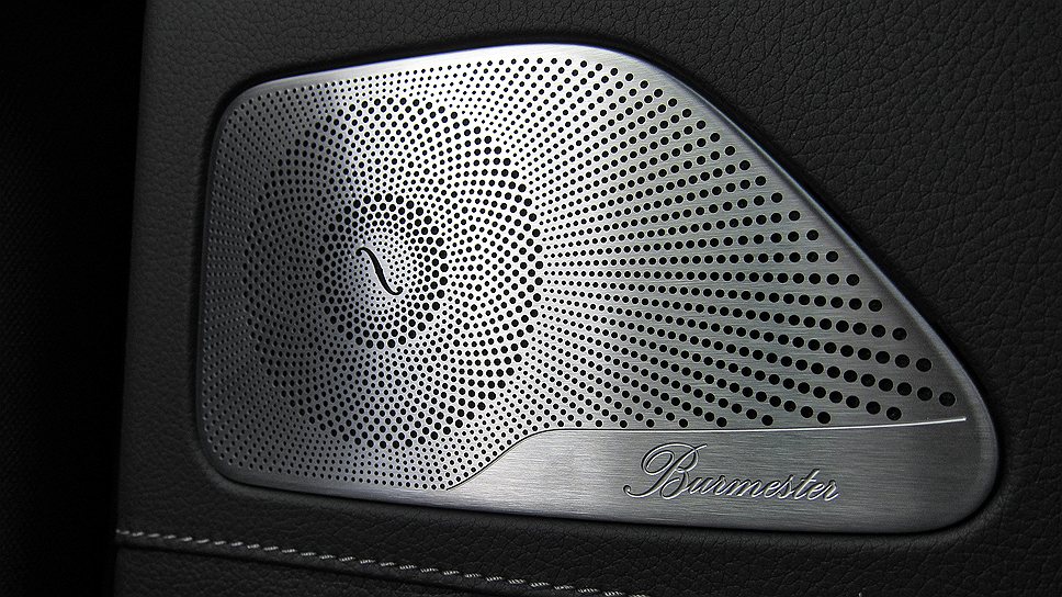 Звук — аудиосистема Burmester класса hi-end мощностью 1520 Вт