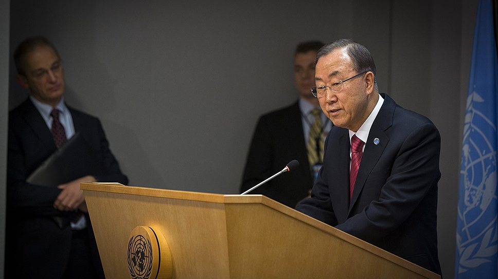 Генеральный секретарь ООН Пан Ги Мун (справа)