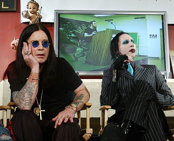 «После первого года The Osbournes я устроил фестиваль Ozzfest, и народ спрашивал: &quot;Вы зачем приехали?&quot;. Я отвечал: &quot;Шоу устраиваю&quot; — &quot;Какое еще шоу?&quot; — &quot;Рок-шоу&quot;. А они удивлялись: &quot;Так вы еще и по этой части?&quot;»
&lt;br>Оззи Осборн вместе со своей супругой Шэрон основали ежегодный рок-фестиваль Ozzfest — один из крупнейших металл-фестивалей в США. Наряду с Black Sabbath, в нем принимали участие Judas Priest, Linkin Park, Slayer, System of a Down, KoRn, Slipknot, Marilyn Manson (на фото справа), Metallica и другие известные «тяжелые» группы. Во многом благодаря Ozzfest Оззи Осборну удалось вернуть прежнюю популярность на музыкальной сцене