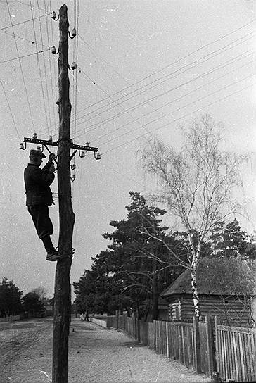 1920 год. На восьмом Всероссийском съезде Советов утвержден план электрификации России — ГОЭЛРО