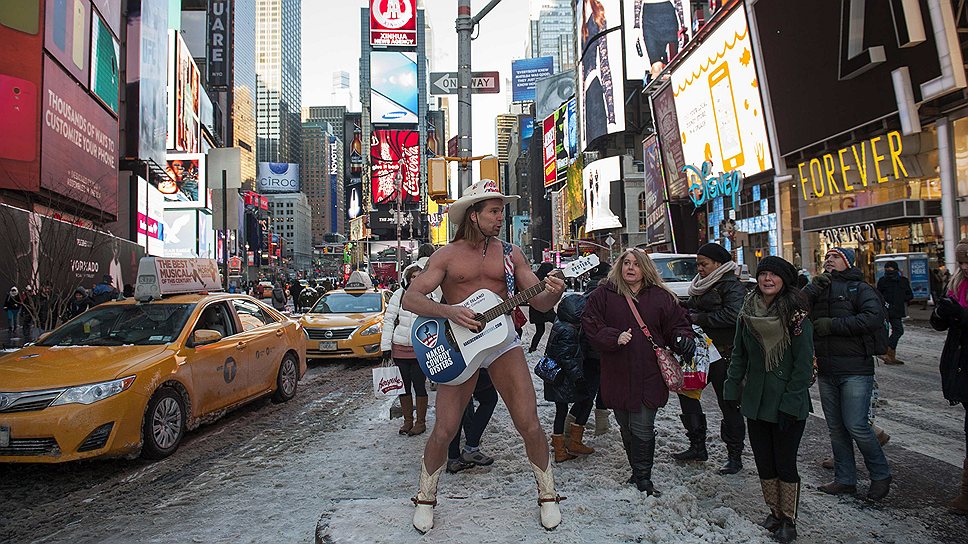 Нью-Йорк. Times Square после снегопада