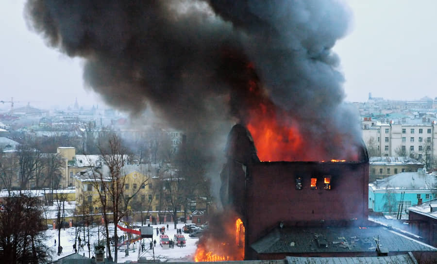 2008 год. В Москве в саду «Эрмитаж» сгорел ночной клуб «Дягилев»