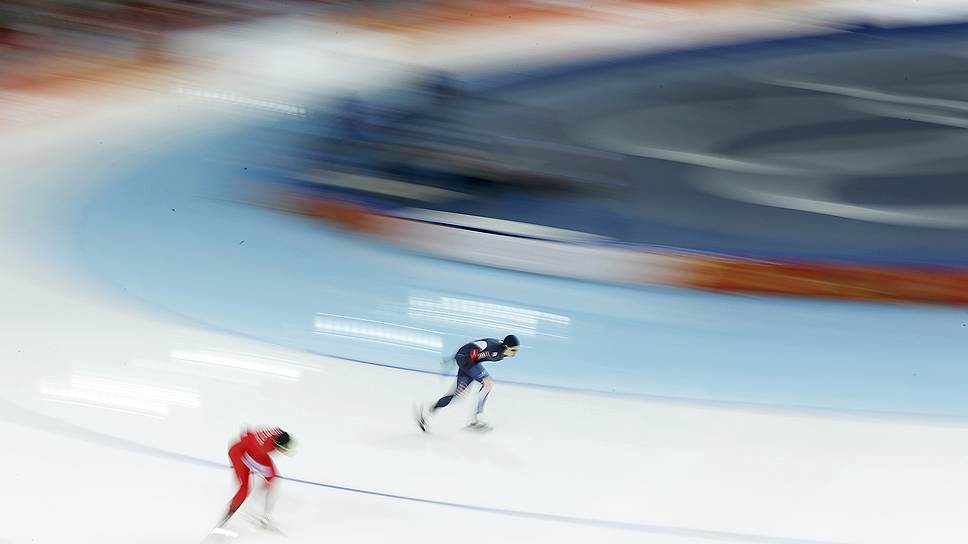 В конькобежном спорте были разыграны медали на дистанции 3000 метров среди женщин