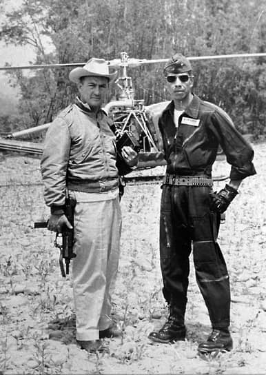 Президент Боливии Рене Барьентос Ортуньо (слева) погиб 27 апреля 1969 года в результате крушения вертолета. Существует версия, что вертолет президента был сбит, однако специальная комиссия пришла к выводу, что катастрофа была следствием несчастного случая  