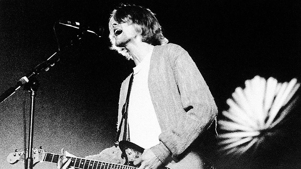 1994 год. Лидер группы Nirvana Курт Кобейн впал в кому после приема успокоительного валиум с шампанским