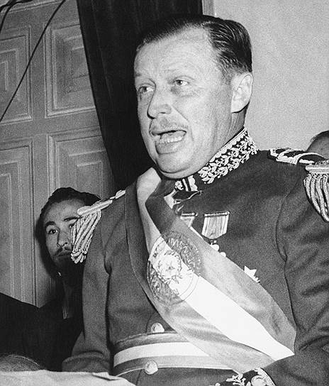 1954 год. В результате военного переворота в Парагвае к власти пришел Альфредо Стресснер