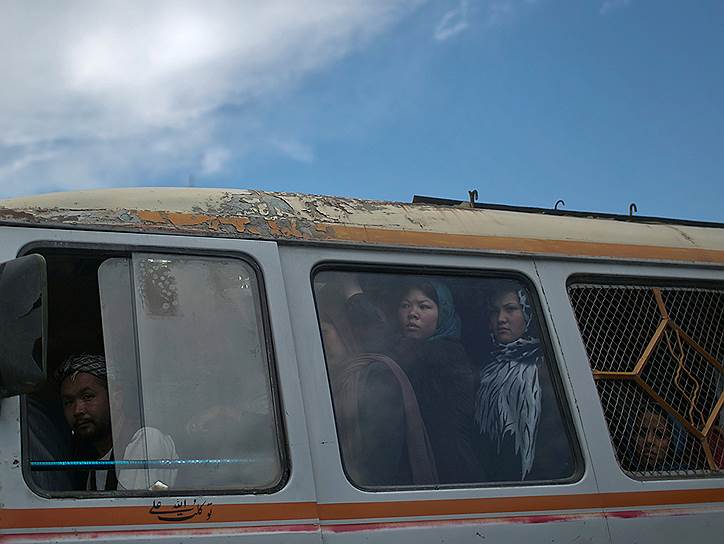 Переполненный автобус в Кабуле