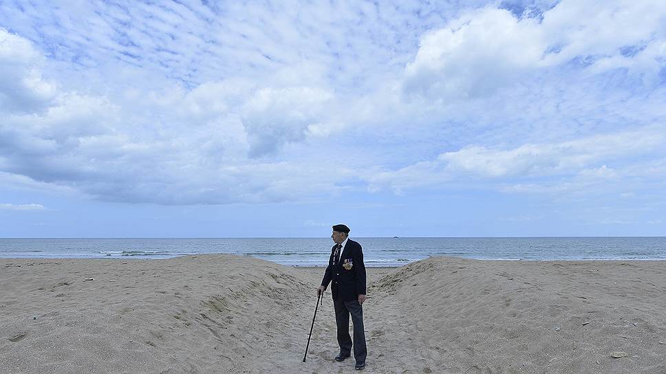 Ветеран нормандской кампании британец Джордж Фрэнч на пляже Сворд