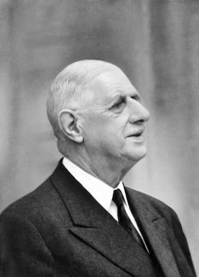 Через три года, когда доходы населения перестали расти (генерал выступал против притока в страну иностранных инвестиций, считая, что это подрывает суверенитет, без них рост остановился), бунт в университетах объединился с забастовками на заводах. В мае 1968 года во Франции состоялась всеобщая забастовка, в которой участвовали свыше 7 млн человек. Она началась 2 мая с волнений парижских студентов, требовавших открыть закрытый после беспорядков факультет социологии в пригороде Нантер