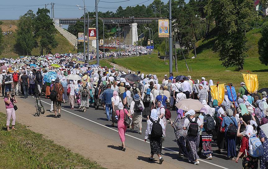 16 июля в Сергиевом Посаде прошел Крестный ход в честь 700-летия со дня рождения Сергия Радонежского