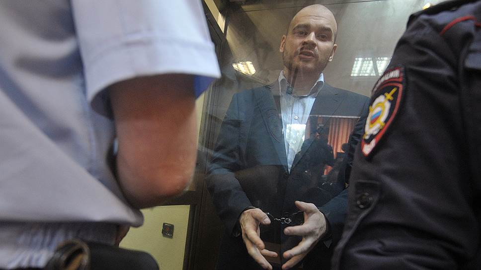 15 августа. Националист Максим «Тесак» Марцинкевич (в центре) осужден на 5 лет за комментарии в интернете
