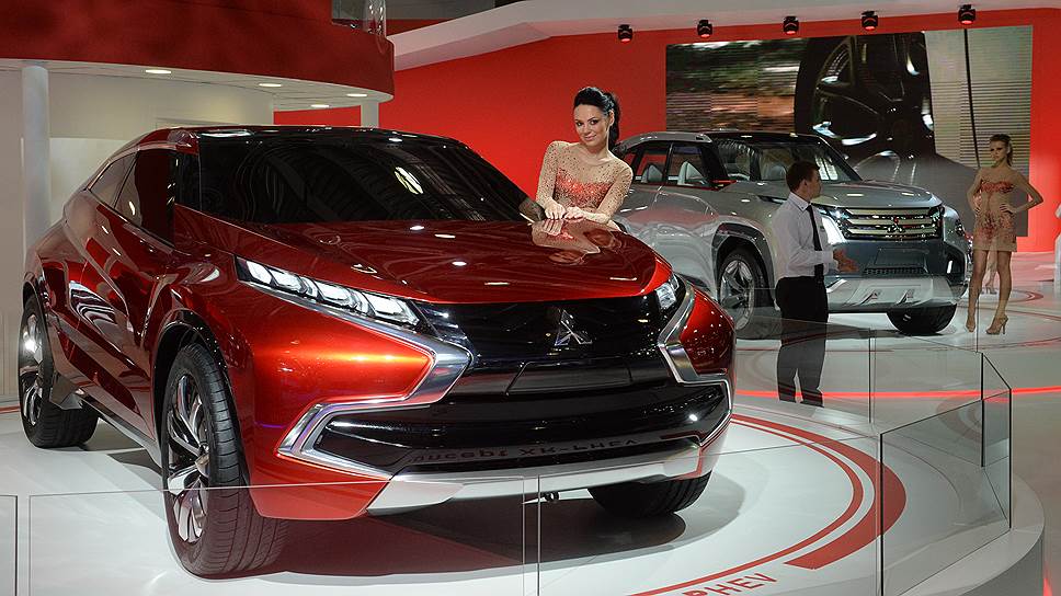 Концепт XR-PHEV определяет будущий вид нового компактного кроссовера от Mitsubishi . Прототип получил передний привод, 1,1-литровый турбодвигатель, который работает в паре с электромотором