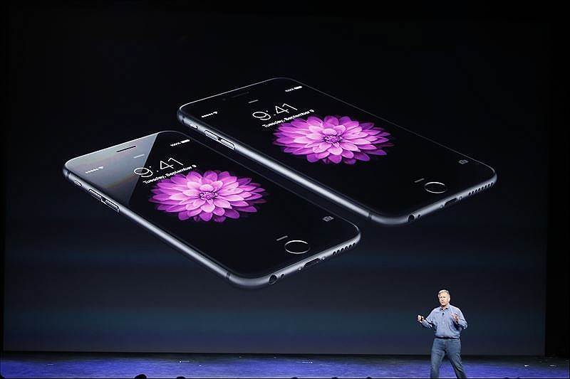 Apple Watch совместимы не только с iPhone 6, iPhone 6 Plus, но и с iPhone 5, 5c и 5s
